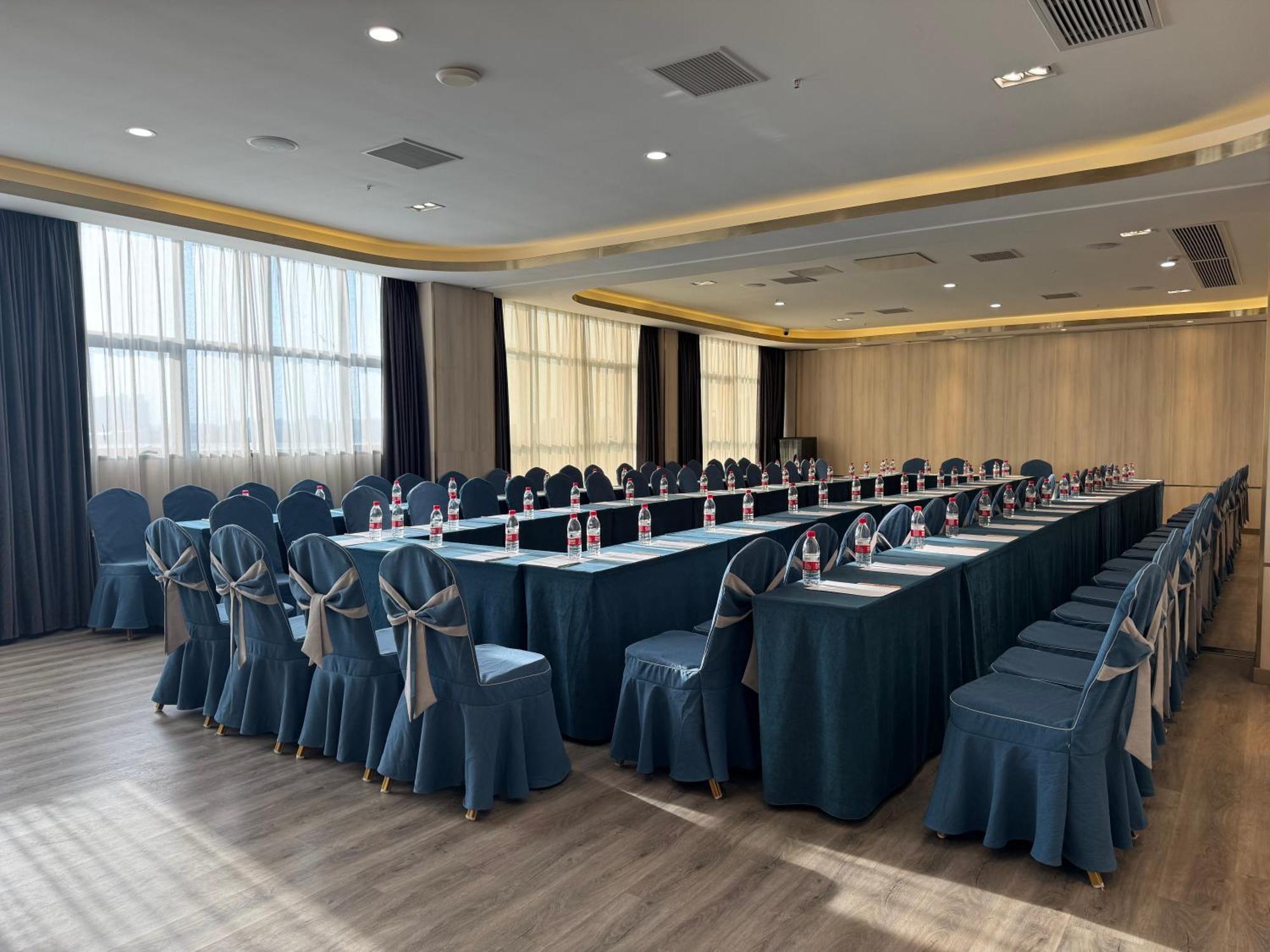 Country Inn&Suites By Radisson, Shanghai Pvg Buitenkant foto